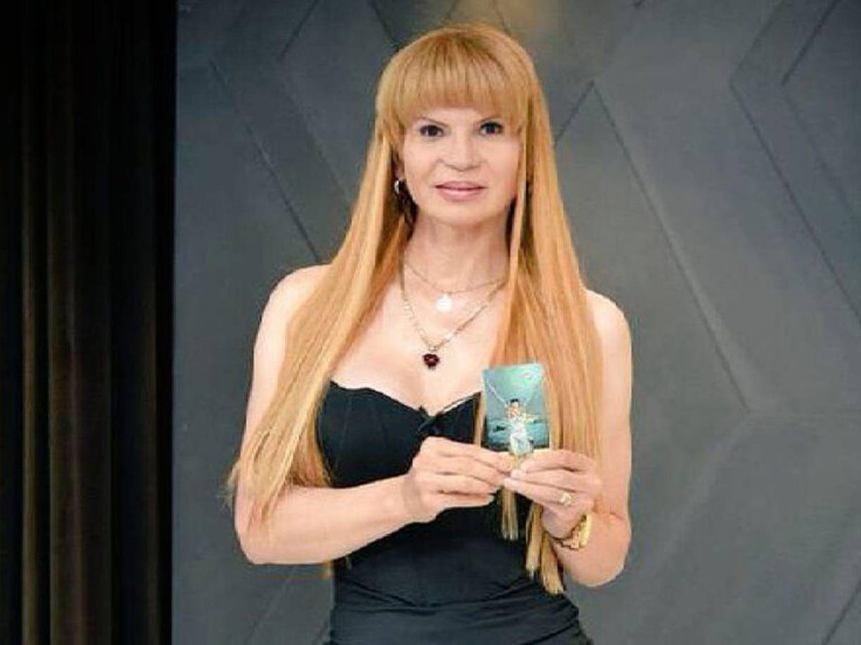 Pero eso no es todo, la artista colombiana se convertiría mamá de un tercer hijo, según las predicciones de Mhoni Vidente, una de las astrólogas más populares de la industria.