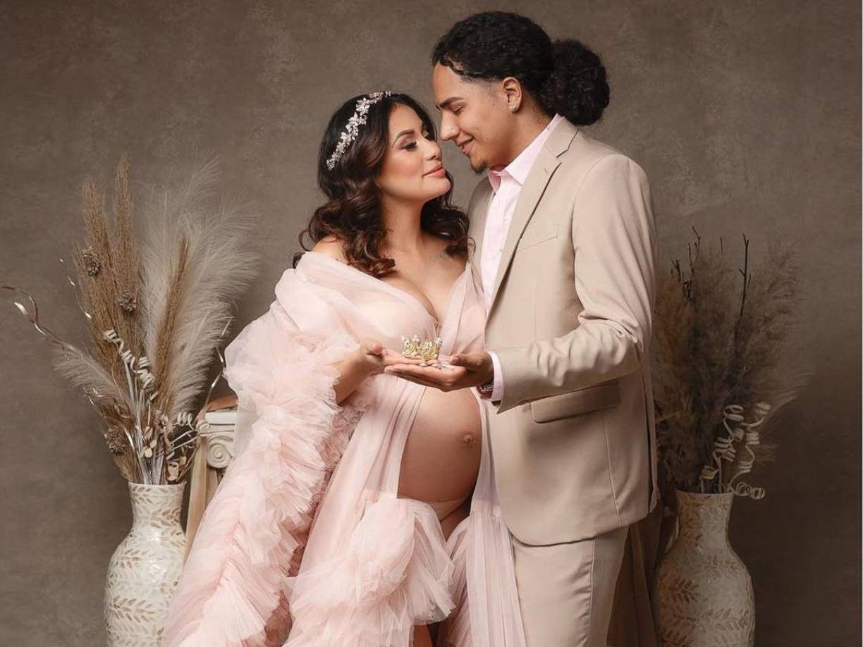 Ante esto se ha desatado una ola de comentarios en redes sociales, algunos apoyando a Elsa Oseguera y otros en apoyo a Davis Flow. 