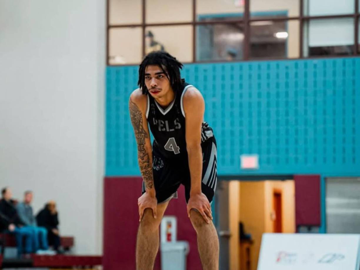 Una trágica y repentina muerte que ha conmocionado a todos al otro lado del charco y que inunda de dolor a sus familiares, amigos y compañeros de equipo.