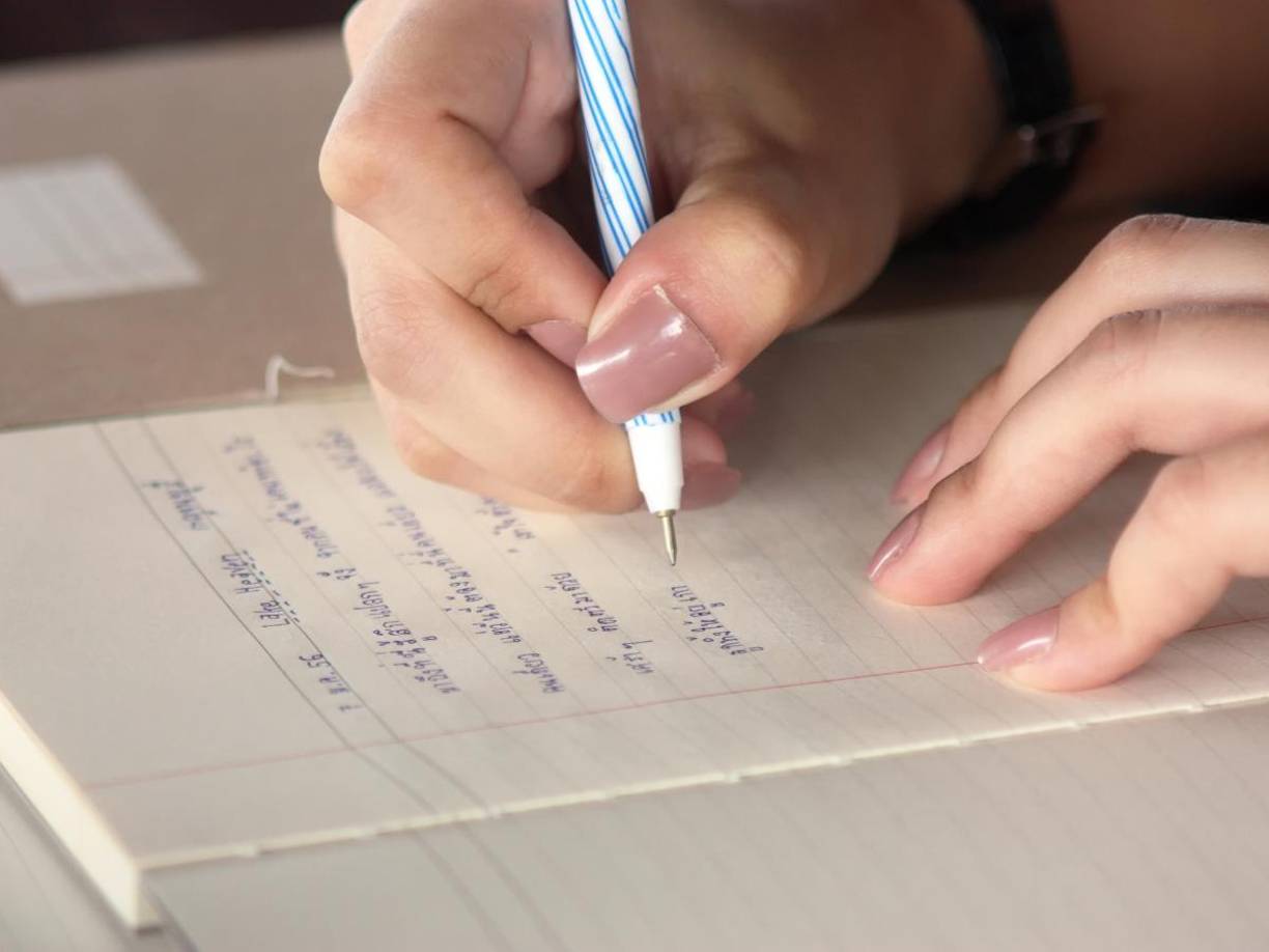 Personas cercanas a Deborah revelaron que la madre padecía de trastornos psicológicos y estaba diagnosticada con depresión.