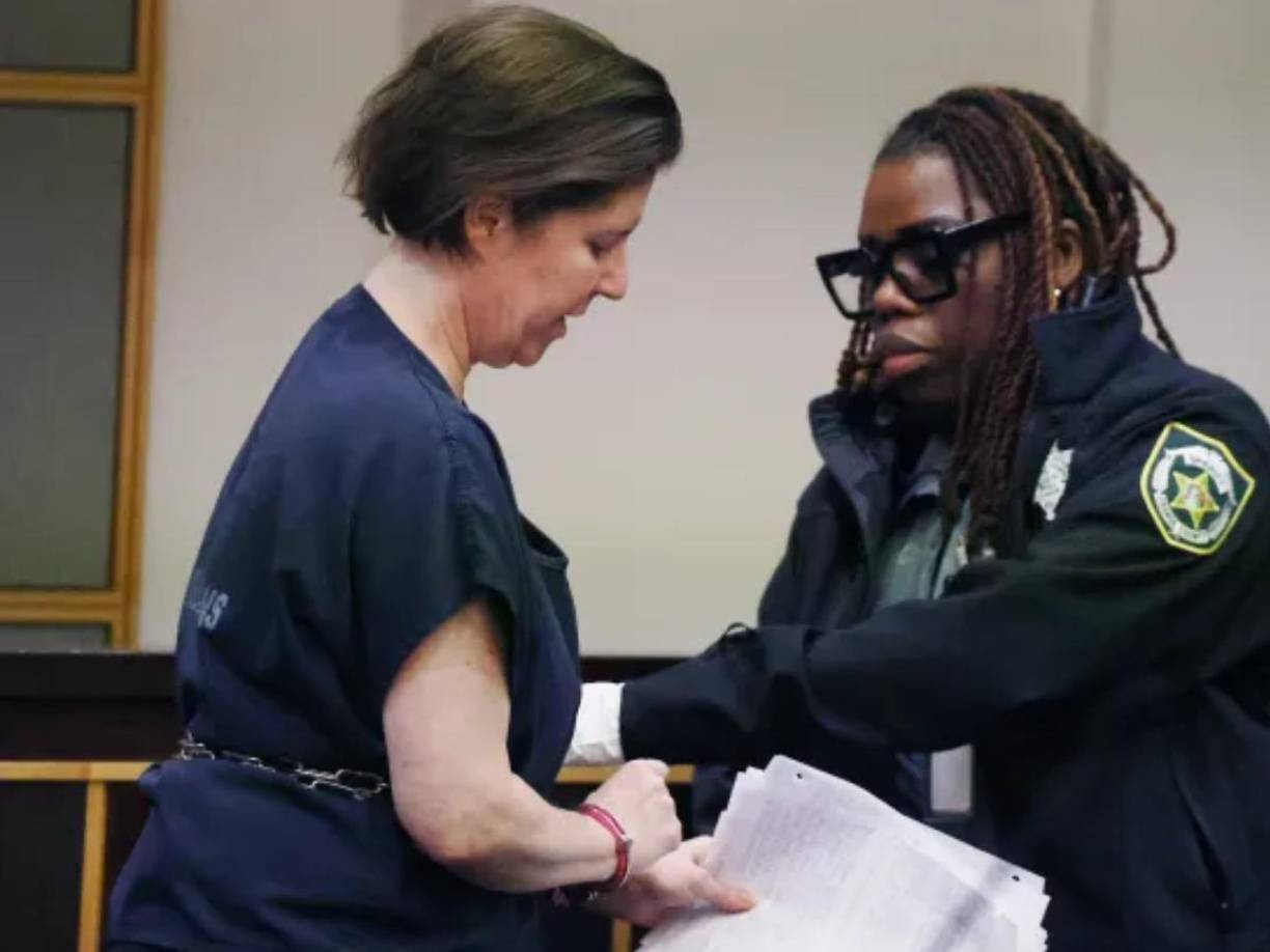 El fiscal William Jay argumentó que Boone dejó deliberadamente a Torres atrapado en la maleta con intención de atormentarlo y que incluso lo golpeó con un bate de béisbol. 