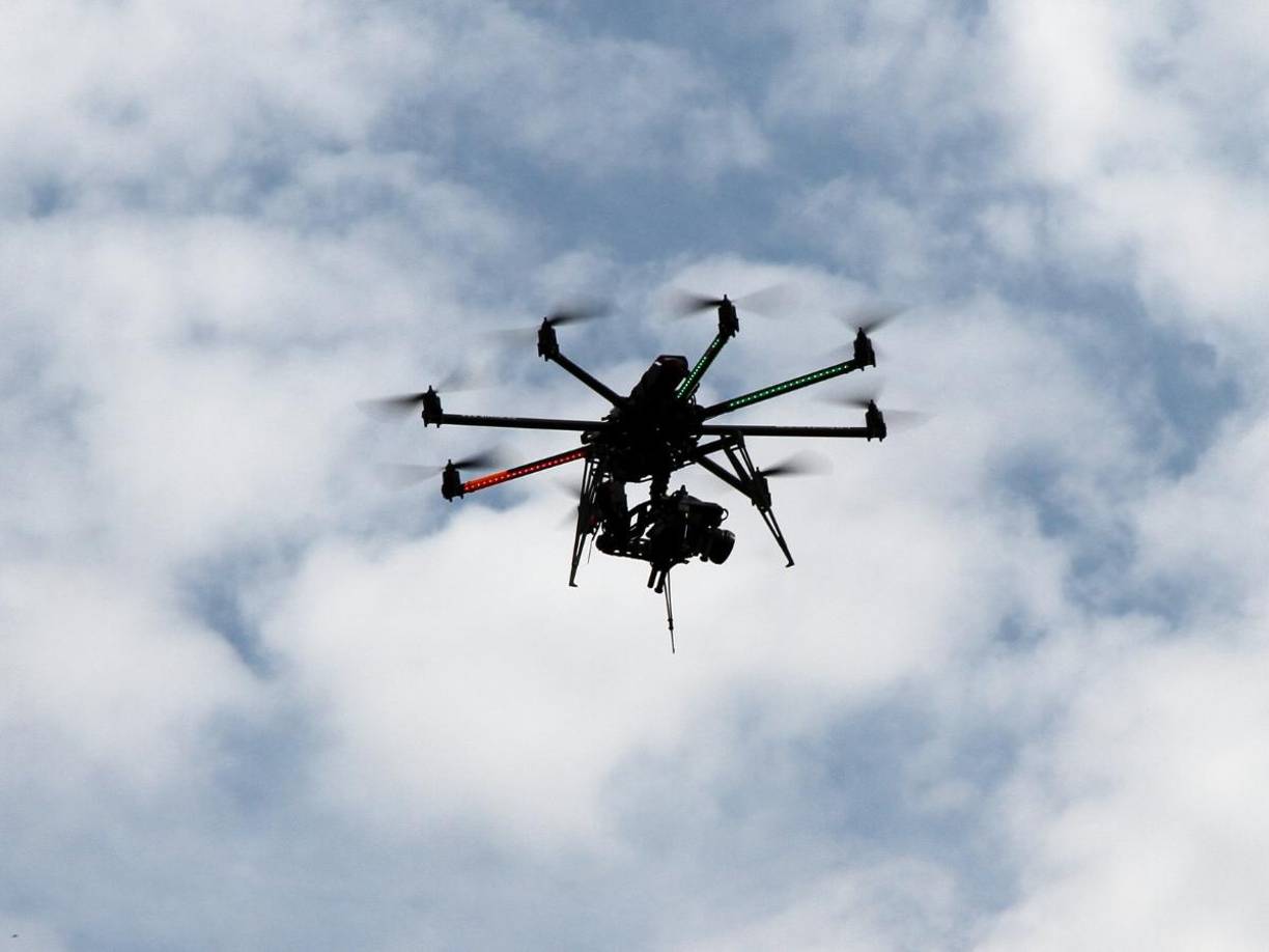  Misteriosos drones han invadido desde hace dos semanas los cielos estadounidenses, provocando inquietud en las autoridades y en los ciudadanos de Nueva Jersey, Nueva York y Pensilvania.