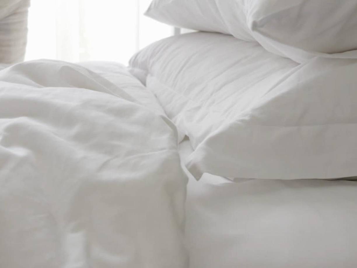 Luego de identificar el apartamento donde vivía la menor, los agentes encontraron a Valerie Vincente desnuda, profundamente dormida y desorientada, con claros signos de intoxicación.