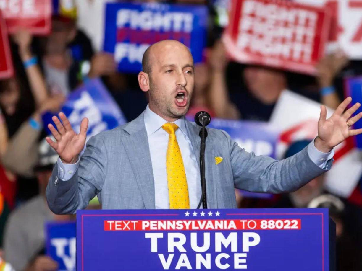 Asimismo, el Gobierno de Estados Unidos afirmó hoy que el presidente de El Salvador, Nayib Bukele, ofreció “tremendos niveles de cooperación” a Estados Unidos en varios asuntos migratorios.