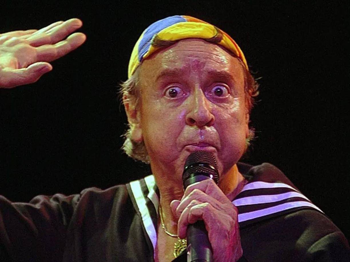 La periodista aseguró que el actor ya estaría en tratamiento para el cáncer: “Está tomando radioterapias. Está bien. Él sigue trabajando y parece que está enfrentando esto de buena manera”.