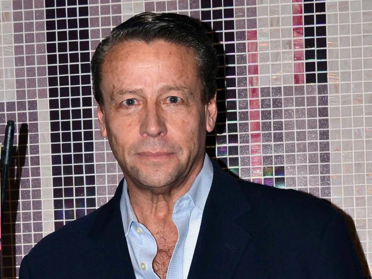 “Fui con la psiquiatra y después de seis semanas me dijo tu problema es que eres víctima de tu propio éxito. Tú no tienes nada. Lo único que yo tengo es un TOC, un trastorno obsesivo compulsivo”, comentó a la periodista en su canal de YouTube.