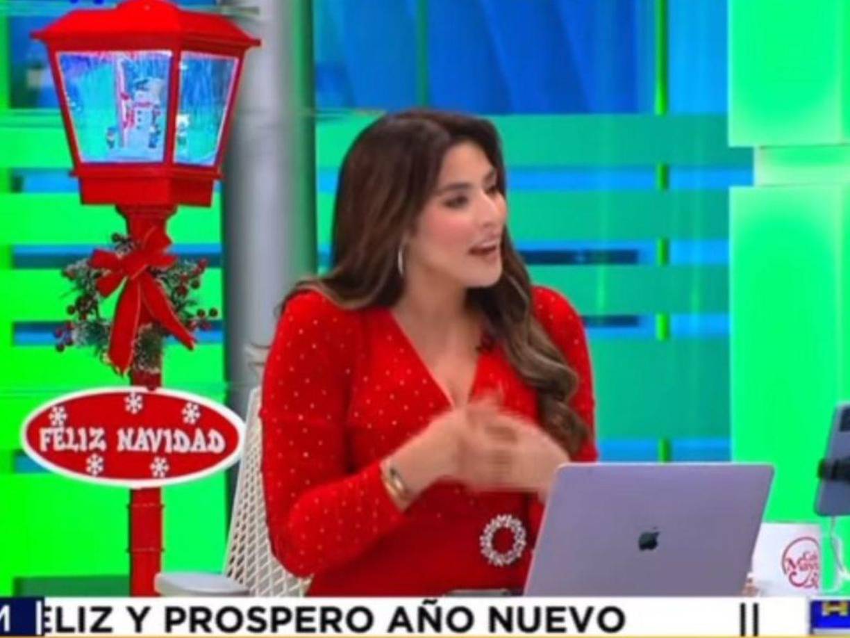 ”Hoy en la mañana me apareció una alabanza de la nada y la quedé escuchando y estoy llorando porque estoy convencida de que Dios ha sido maravilloso en mi vida este año”, inició diciendo la presentadora. 