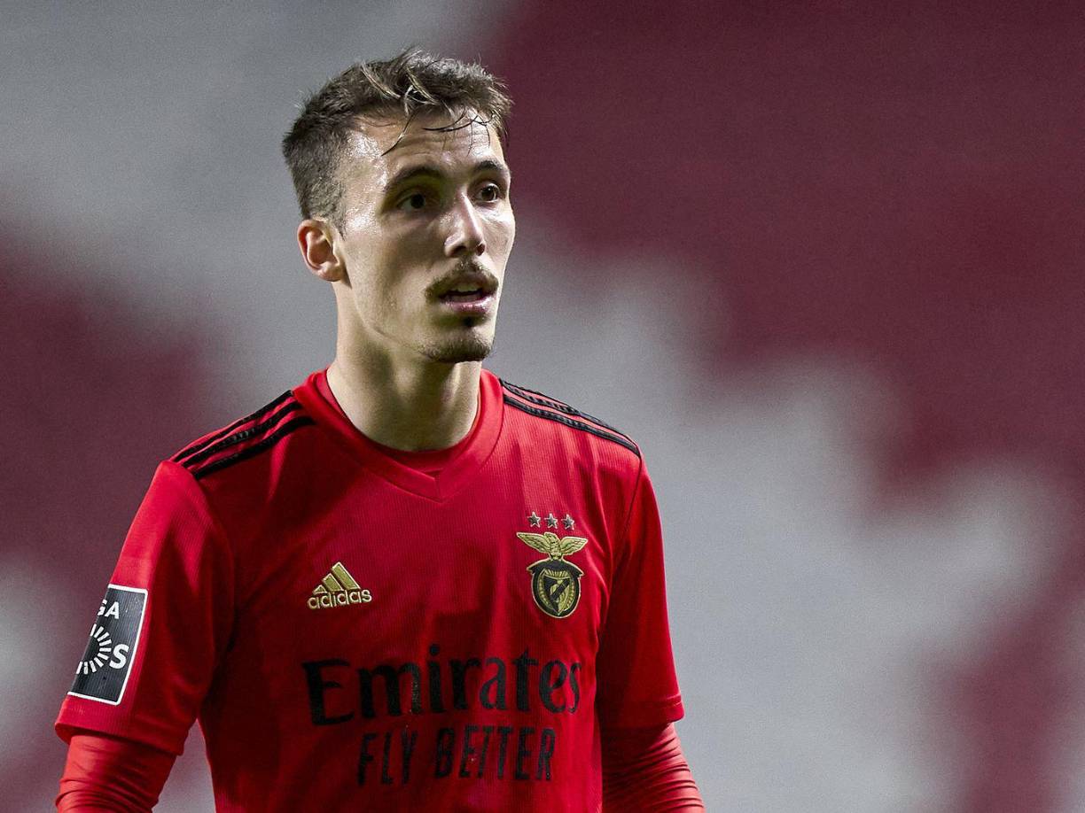 El FC Barcelona busca sustituto para Jordi Alba en el futuro y uno de los nombres que suele aparecer como futurible azulgrana es el del ex canterano Alejandro Grimaldo. El zaguero valenciano lleva varias temporadas rindiendo a un nivel muy alto en el Benfica portugués y eso le hace firme candidato teniendo en cuenta que su contrato termina en junio de 2023.
