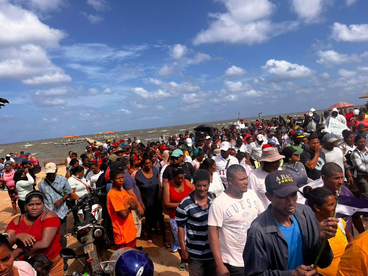 Los líderes indígenas han señalado que la construcción de la cárcel viola acuerdos internacionales y nacionales que protegen los territorios indígenas.