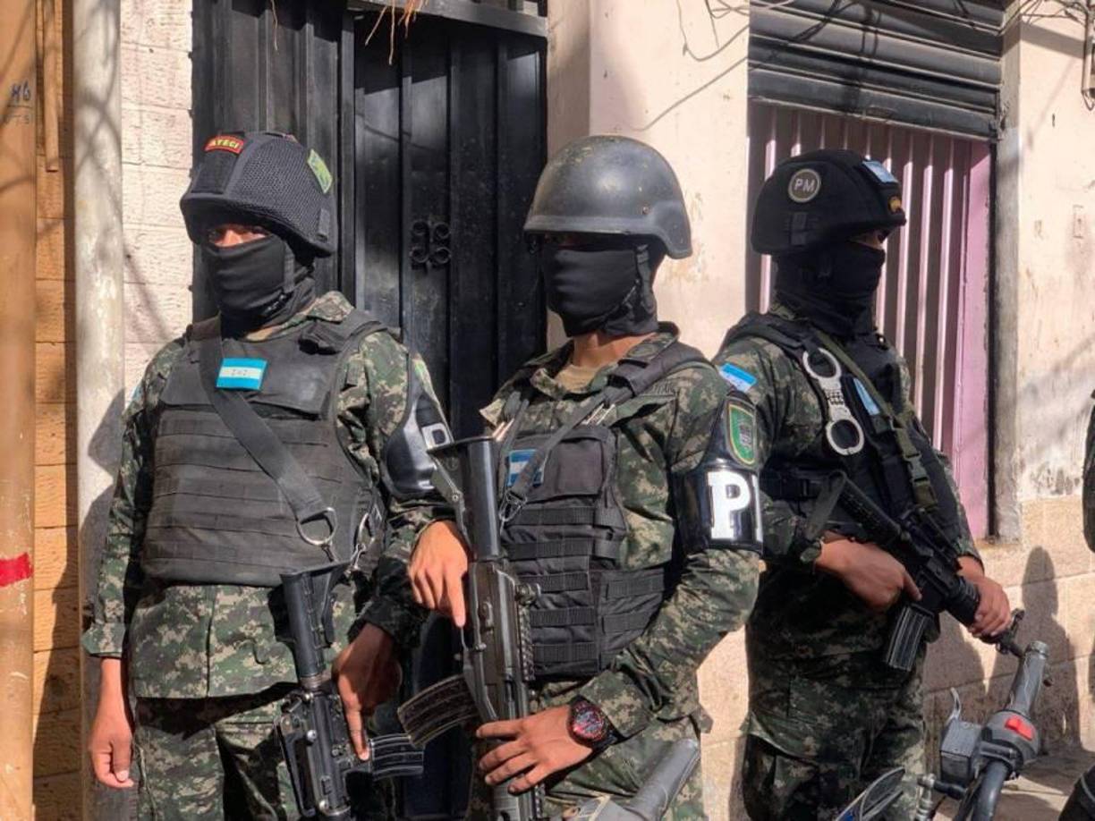 Lo anunciado por la CSJ ocurre tras la detención de la exfuncionaria durante la madrugada en el punto fronterizo de Guasaule, en el departamento de Choluteca, cuando pretendía ingresar a Nicaragua, afirmó inicialmente el Ministerio Público.