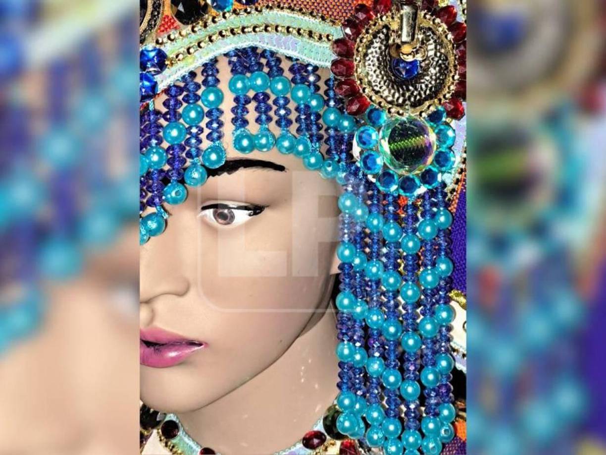 Así mismo, compartió una postal exclusiva a LA PRENSA de lo que sería los accesorios que adornarán a Zuheilyn Clemente en la gala del Miss Universo El Salvador 2023.