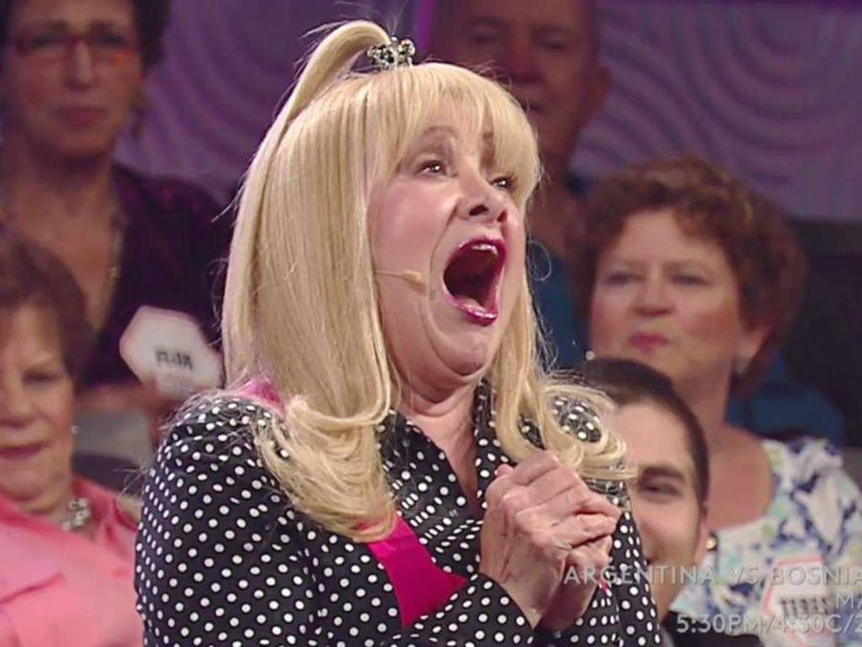 “Eso fue como si se me hubiera abierto el piso, caí en una tristeza profunda porque yo tenía un equipo de gente que trabajábamos juntos tantos años, como 60 personas, que quedaron sin empleo”, dijo.