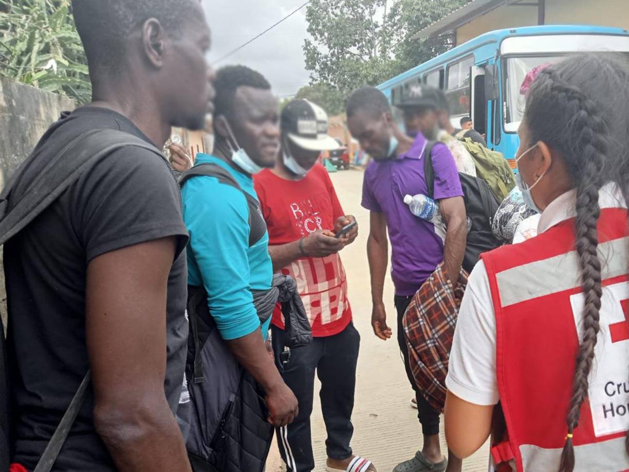 “Si nosotros logramos ese desarrollo vamos a lograr que los migrantes tengan un trato digno el tiempo que estén acá, no sabemos cuanto tiempo”, agregó.