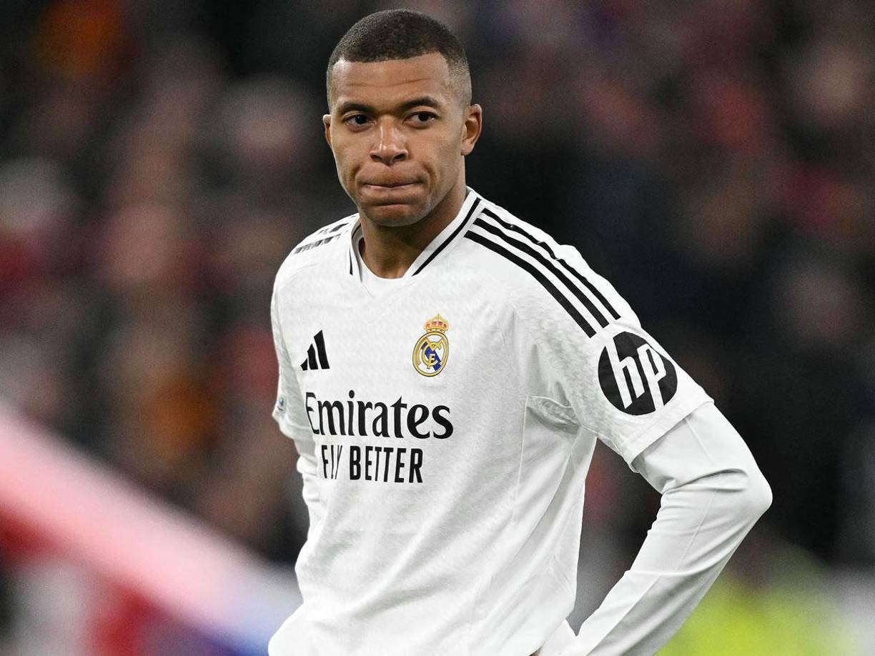 Mbappé vivió una ncohe para el olvido en Anfield en un partido que los madridistas esperaban que diera un paso al frente ante la ausencia de Vinicius.