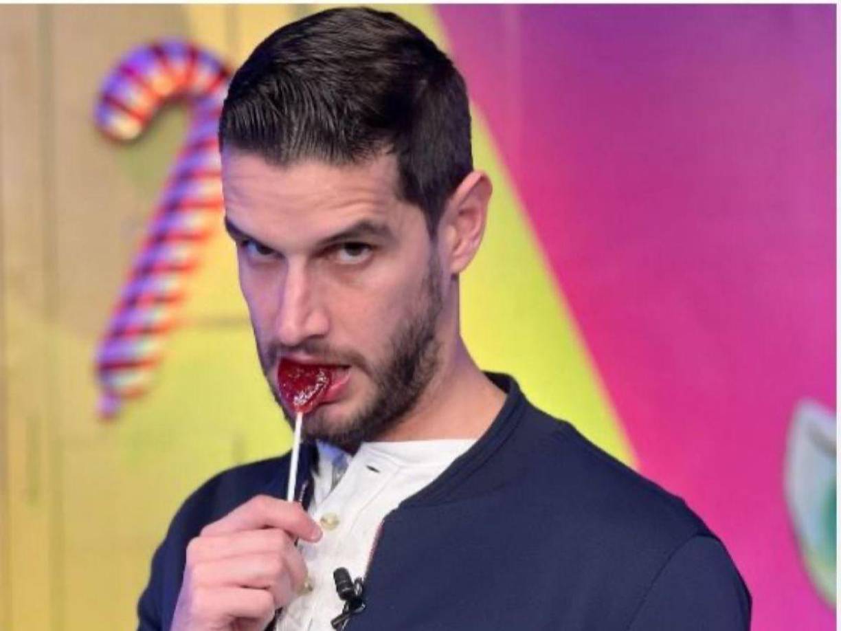 Cibernautas se han dado a la tarea de subir a las redes sociales videos de lo más polémico entre los habitantes del reality. En esta ocasión, el regiomontano protagonizó un controversial momento.