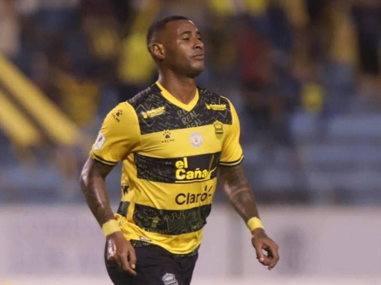Carlos Small: El delantero panameño está en charlas de renovación con Real España. Tiene un año desde su llegada a Honduras.