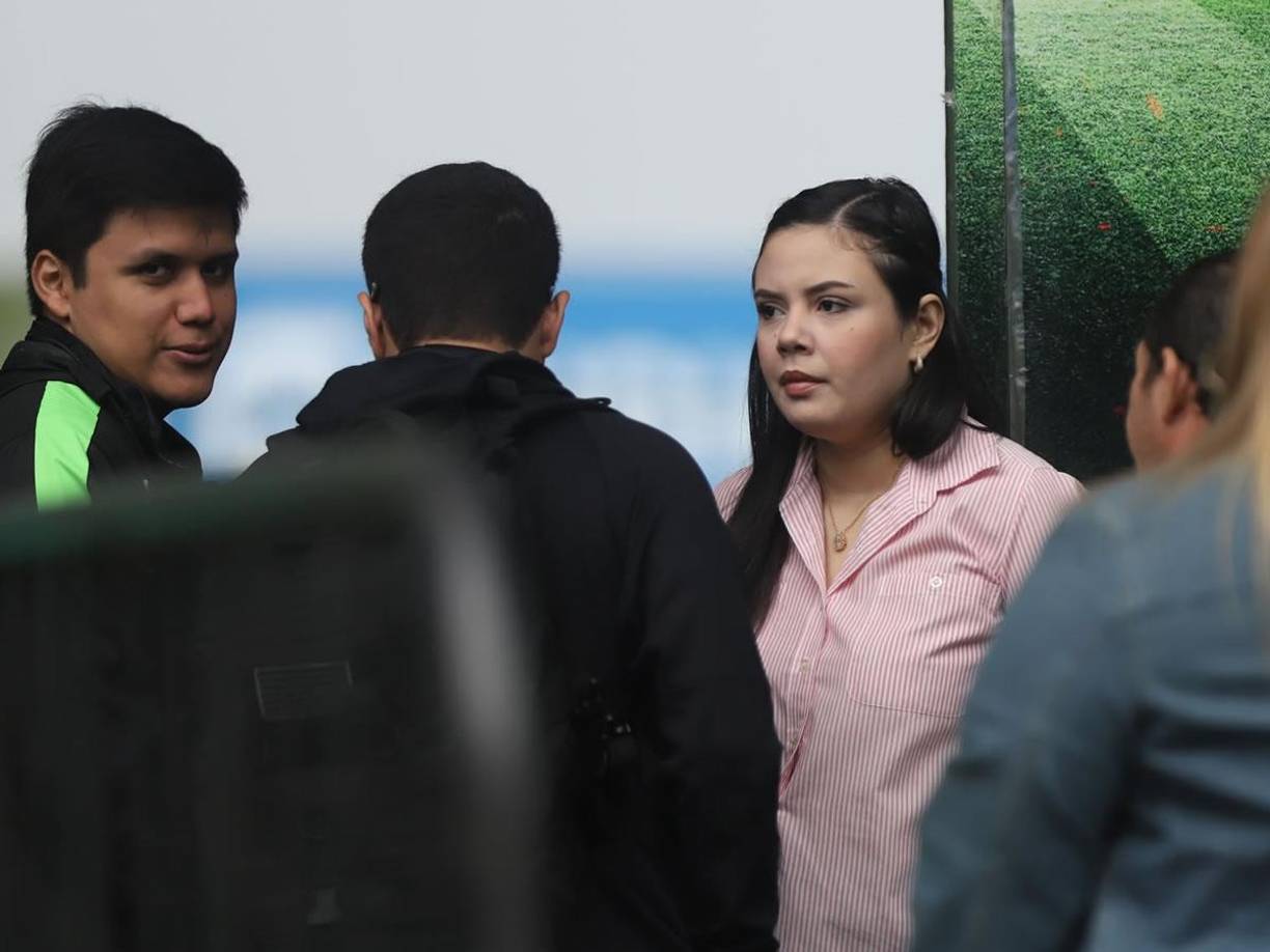 Marathón decepciona en su estreno en casa, rostros tristes, Victoria festeja y bellas chicas