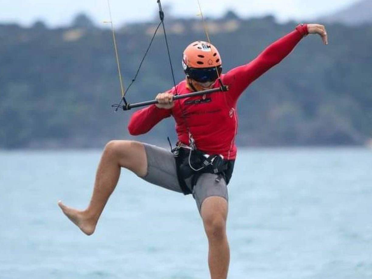 El kitefoil se convirtió en su gran pasión y en los últimos años viajaba por el mundo participando de distintas competencias.