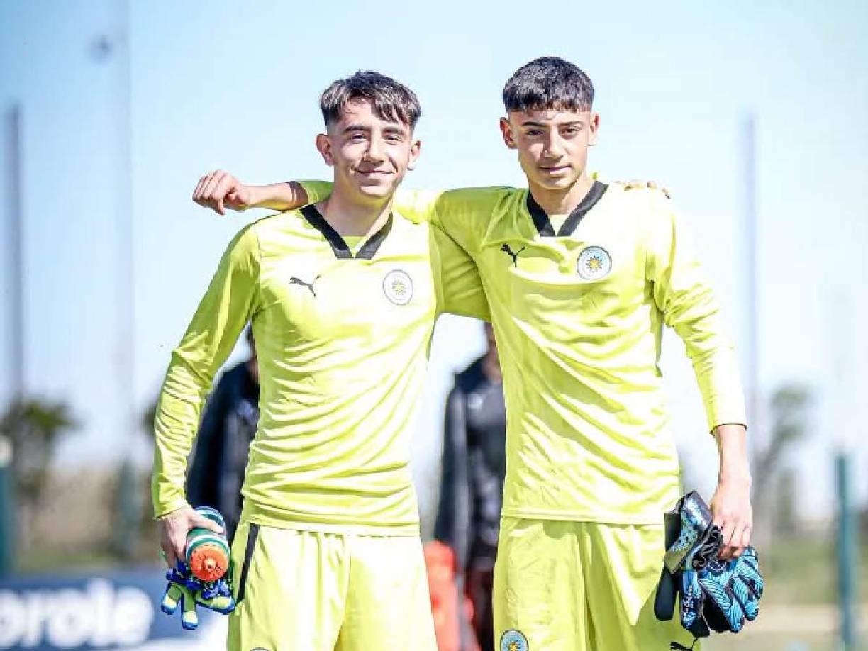 El adolescente recibió cuatro impactos de bala y cayó herido frente a su madre. Después fue trasladado a un centro hospitalario, pero lamentablemente perdió la vida.