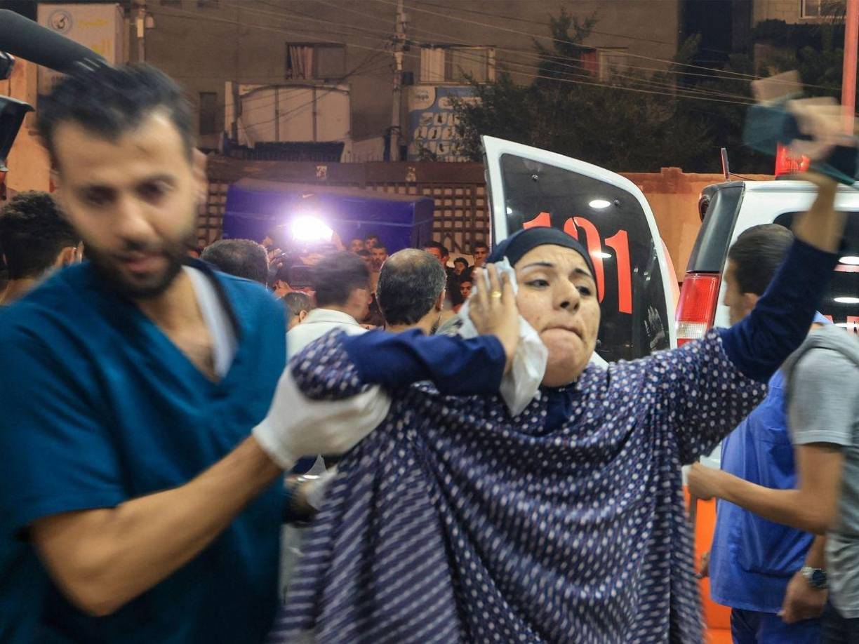 Un bombardeo israelí mató este martes a por lo menos 500 personas en un hospital de la Franja de Gaza. 