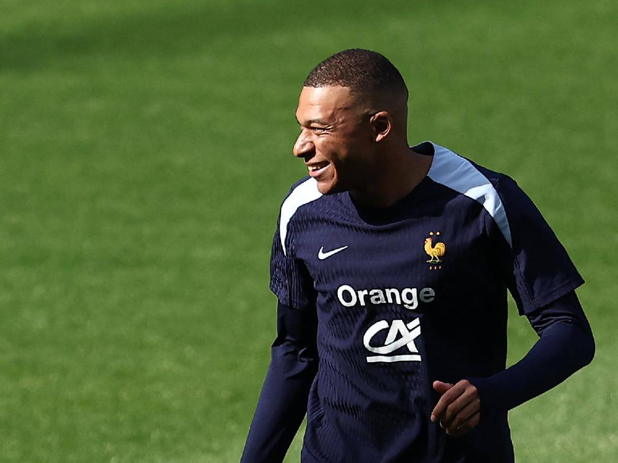 Mbappé se sumará a la que es su nueva casa para la próxima temporada y el Real Madrid está a la espera de su presentación.