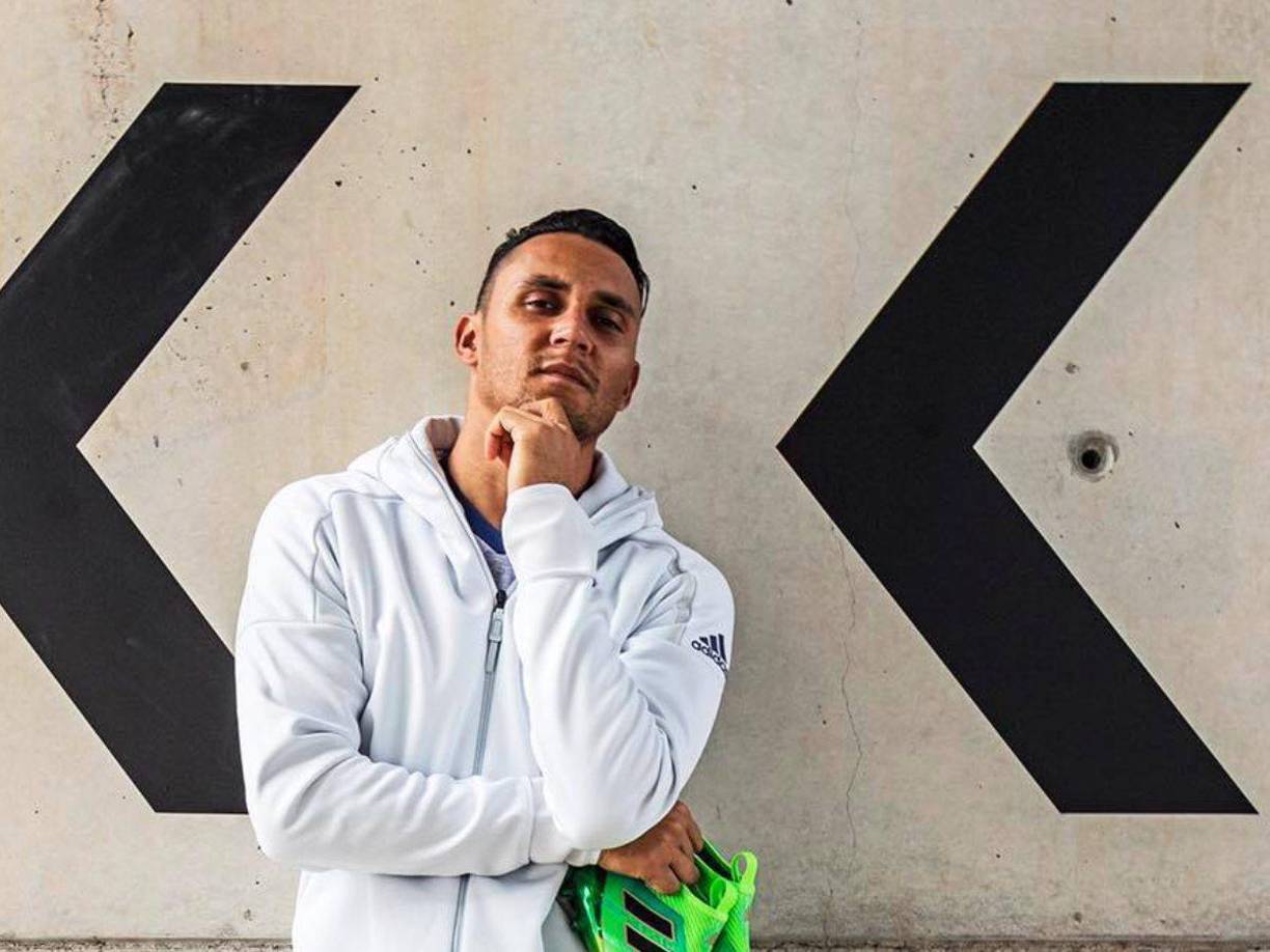 Keylor Navas se encuentra como agente libre y su nombre ha sonado para llegar al FC Barcelona como reemplazo de Ter Stegen. 