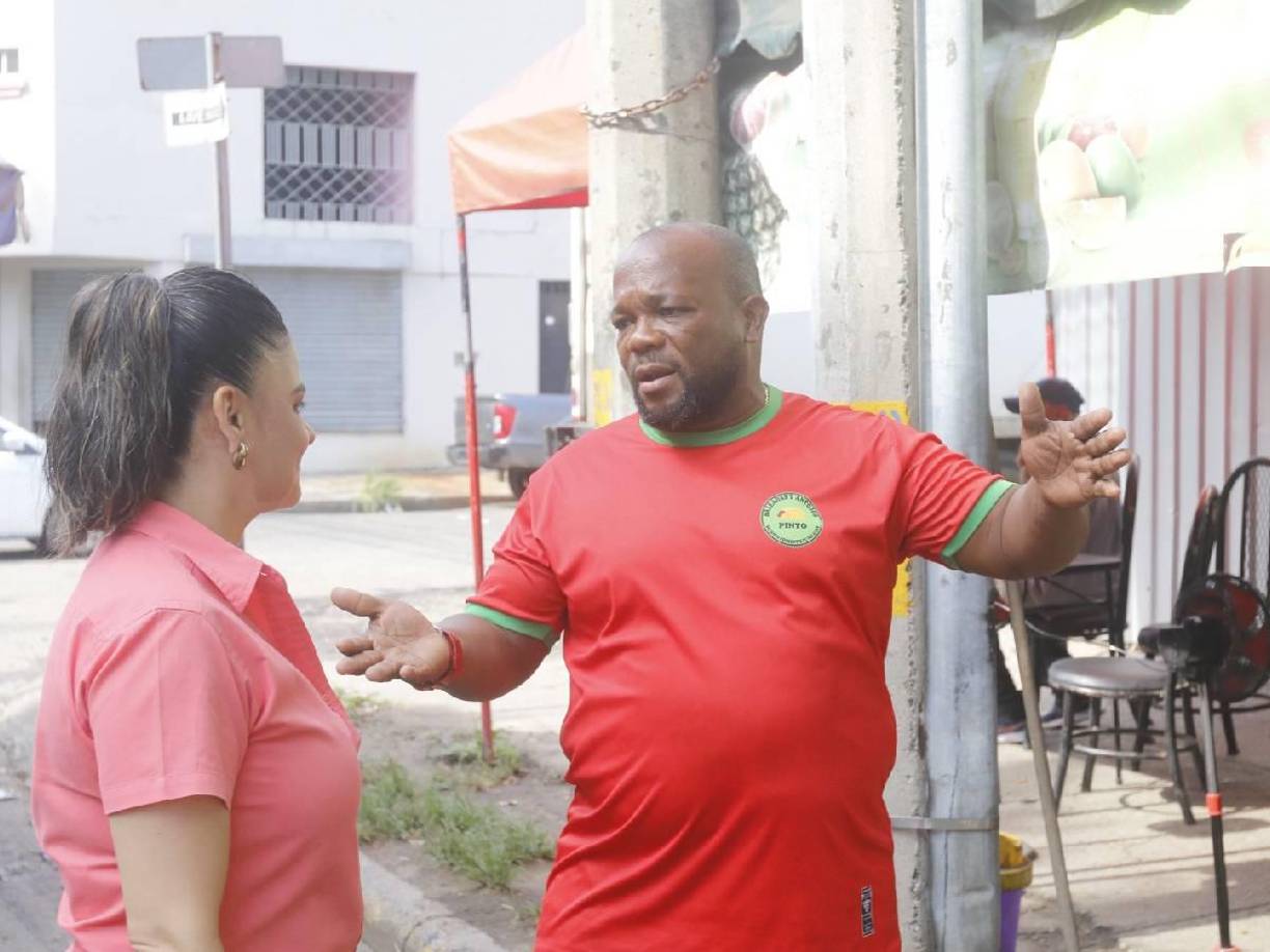 Rubén decidió retirarse del fútbol por problemas que tuvo con algunos directivos por lo que no continuó y buscó nuevos horizontes.