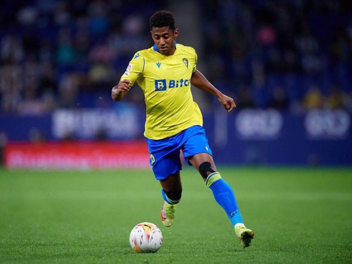 El delantero hondureño Antony “Choco” Lozano será nuevo jugador del Getafe de España, así lo aseguró el presidente del Cádiz, su actual club. “¿Se va el Choco? Yo creo que sí, está firmado por el Getafe”, dijo Manuel Vizcaíno.