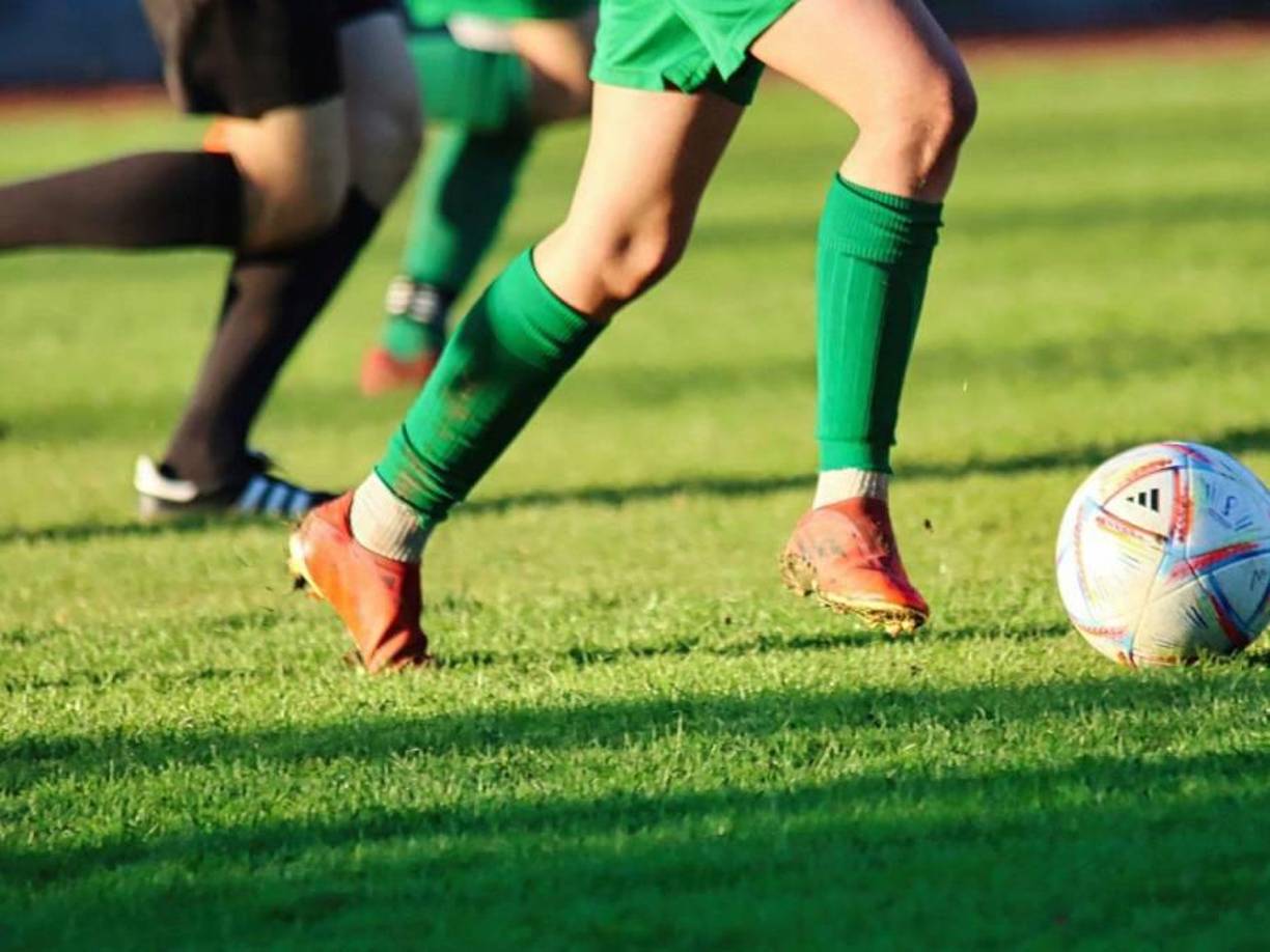 Presuntamente, el modus operandi de la red de narcotráfico de la que son parte los dos futbolistas es recibir grandes cargamentos de drogas en altamar y trasladarlas por medio de lanchas rápidas a lugares seguros en La Mosquitia y Atlántida.