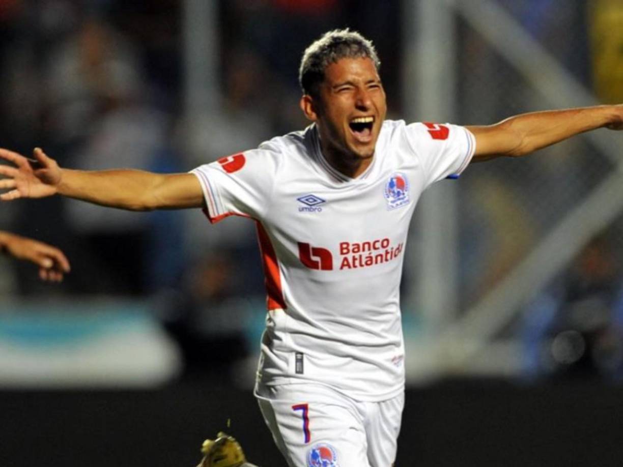 José Mario Pinto: Es el reemplazo de Luis Palma como extremo ofensivo tirado por la izquierda.