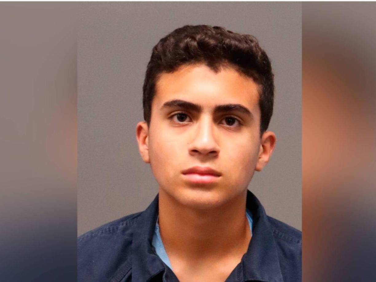 El joven no tuvo el valor de quitarse la vida, aunque vio dos pistolas de su padrastro que utilizaría para suicidarse, informó la policía de Hialeah.