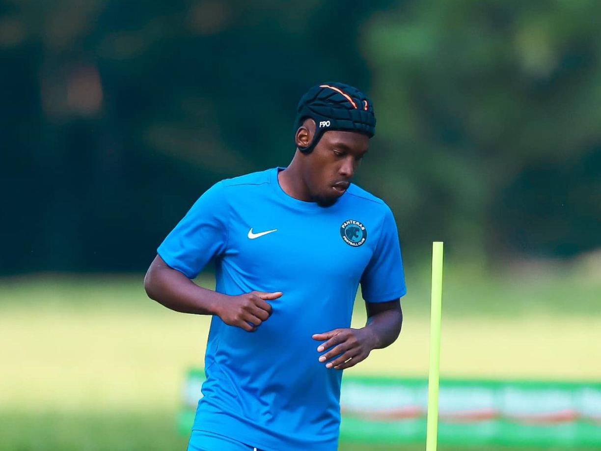 Alberth Elis trabaja a todo vapor para su regreso a las canchas. Actualmente se encuentra recuperándose en suelo catracho.