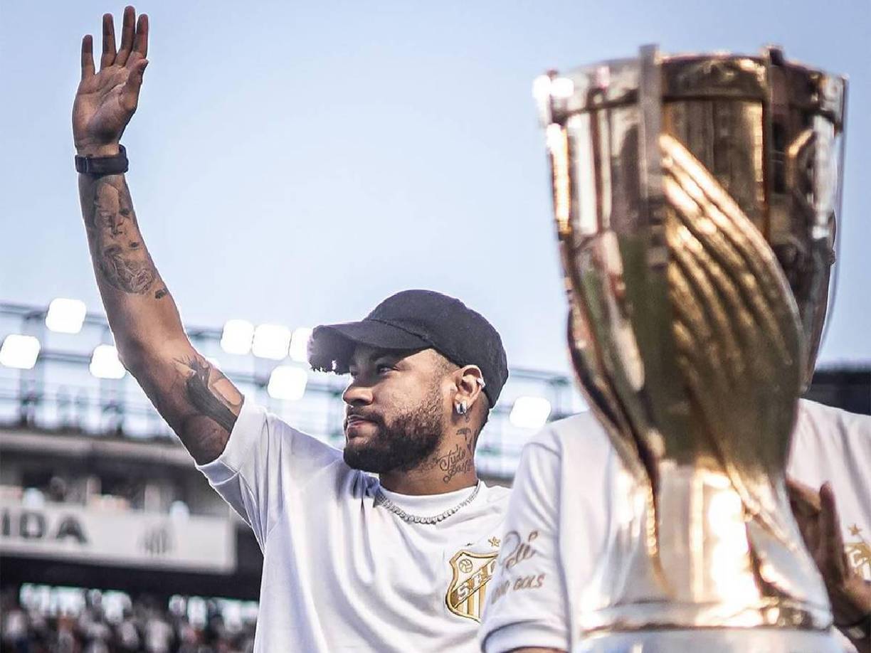 Desde Brasil destaparon que Neymar Junior volverá a vestir la camisa del Santos y ya habría fecha para el anuncio oficial.