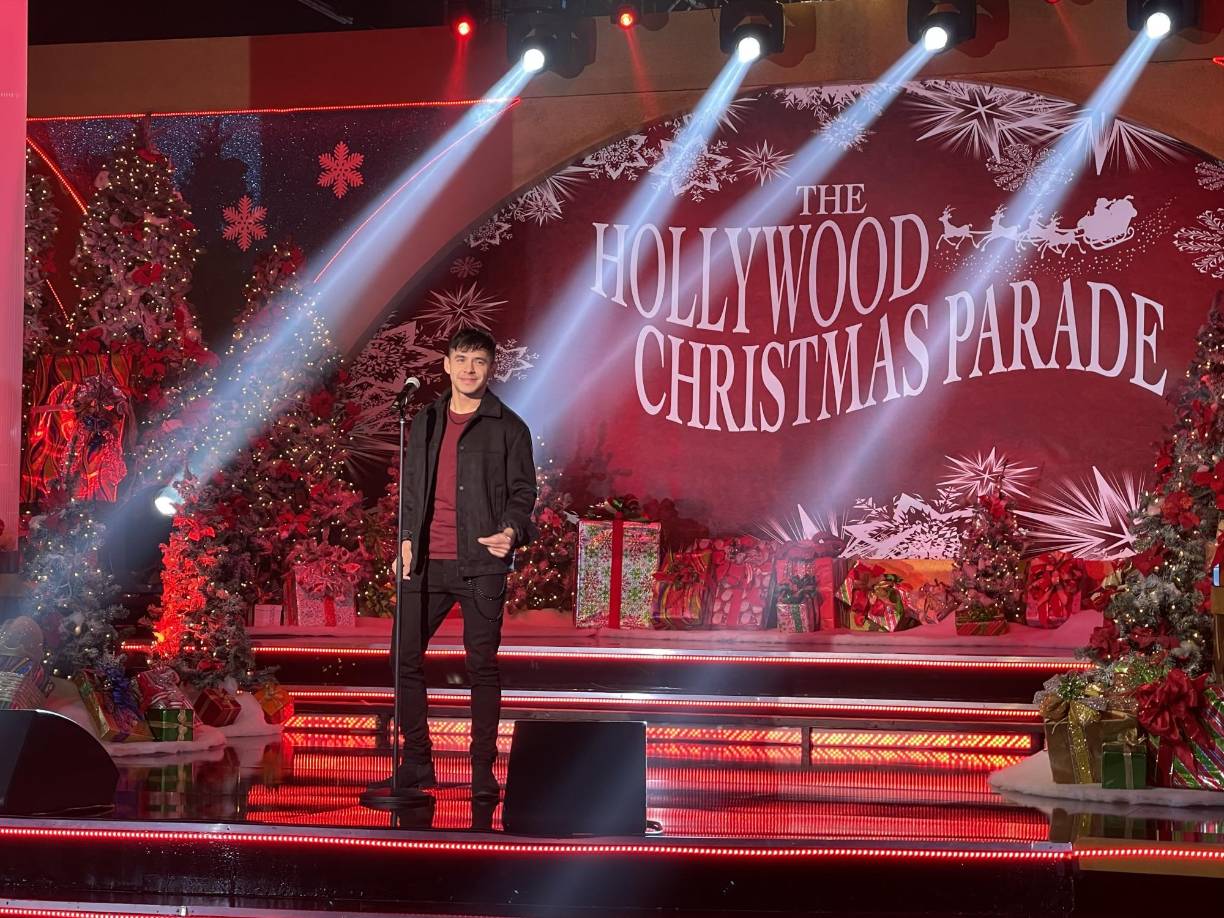 Después de su episodio de ansiedad paralizante, Archuleta hizo un examen de conciencia y, después de muchas oraciones y conversaciones con Dios, comenzó a aceptar su identidad como hombre queer.