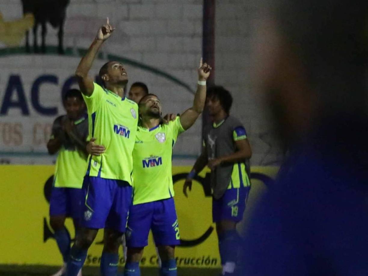 Y Eddie Hernández le marcó por segunda ocasión al Motagua cuando se jugaban 71 minutos. 