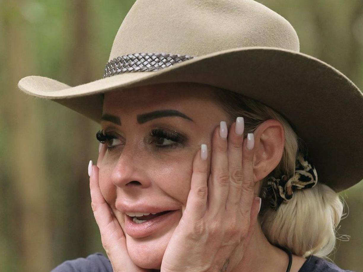 “Me hago muchas preguntas. ¿Fue honesto conmigo? E incluso hay algo más importante que me ronda por la cabeza: ¿me amaba?”, apuntó la influencer en la entrevista que le brindó a Der Spiegel.