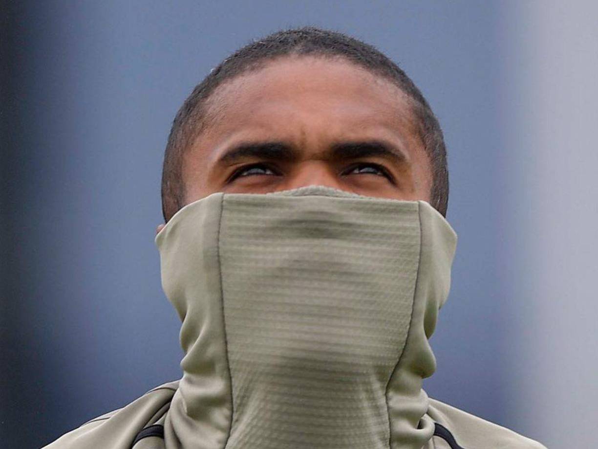 Douglas Costa promete contenido que no estará disponible en otras redes sociales