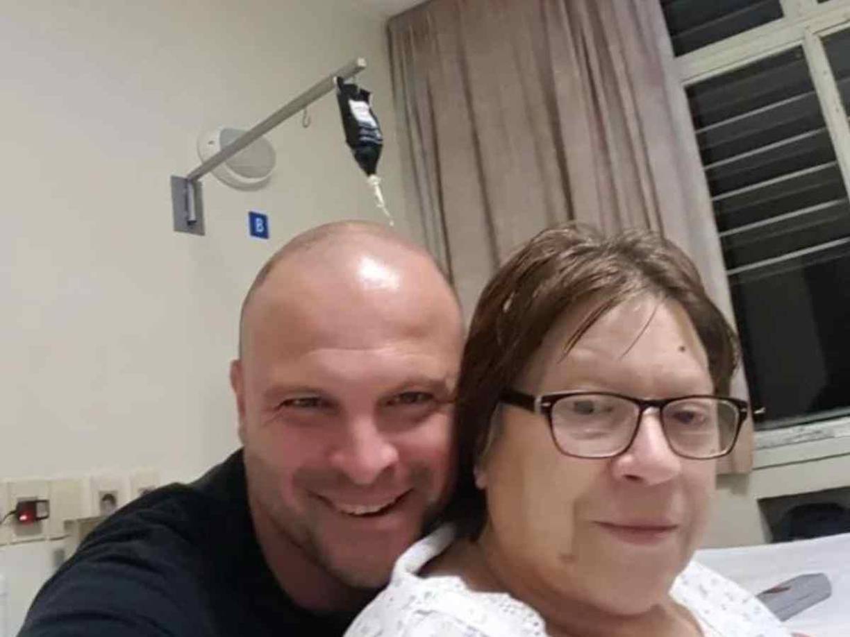 En el ámbito personal, el ex defensor enfrentó momentos difíciles, incluyendo un periodo en prisión que afectó su vida profesional y personal. En declaraciones radiales, admitió que tras su encarcelamiento, las oportunidades laborales se redujeron drásticamente, más allá de su experiencia como intermediario de jugadores.