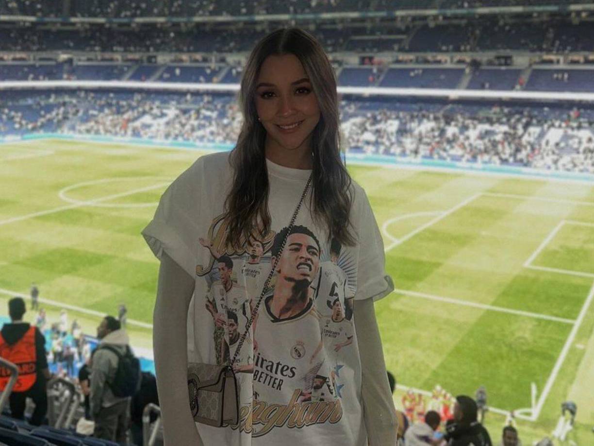 Como siempre el Real Madrid va a tener su apoyo, vean esta foto en el Bernabéu y con uno de los mejores jugadores de la temporada como lo es Jude Bellingham.