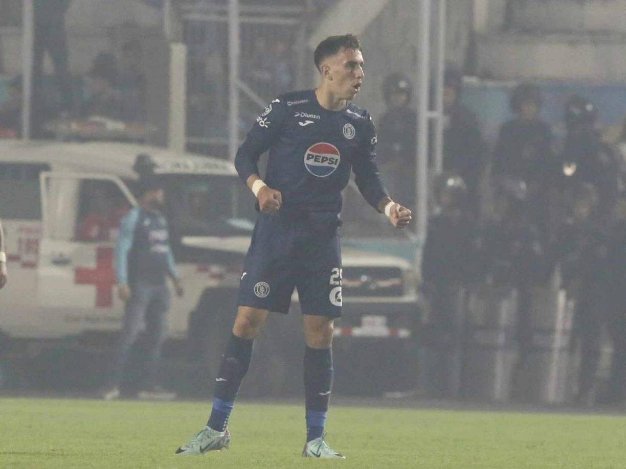 Rodrigo, hermando de Agustín Auzmendi, fue el héroe al marcar en el 90 el gol del empate. 