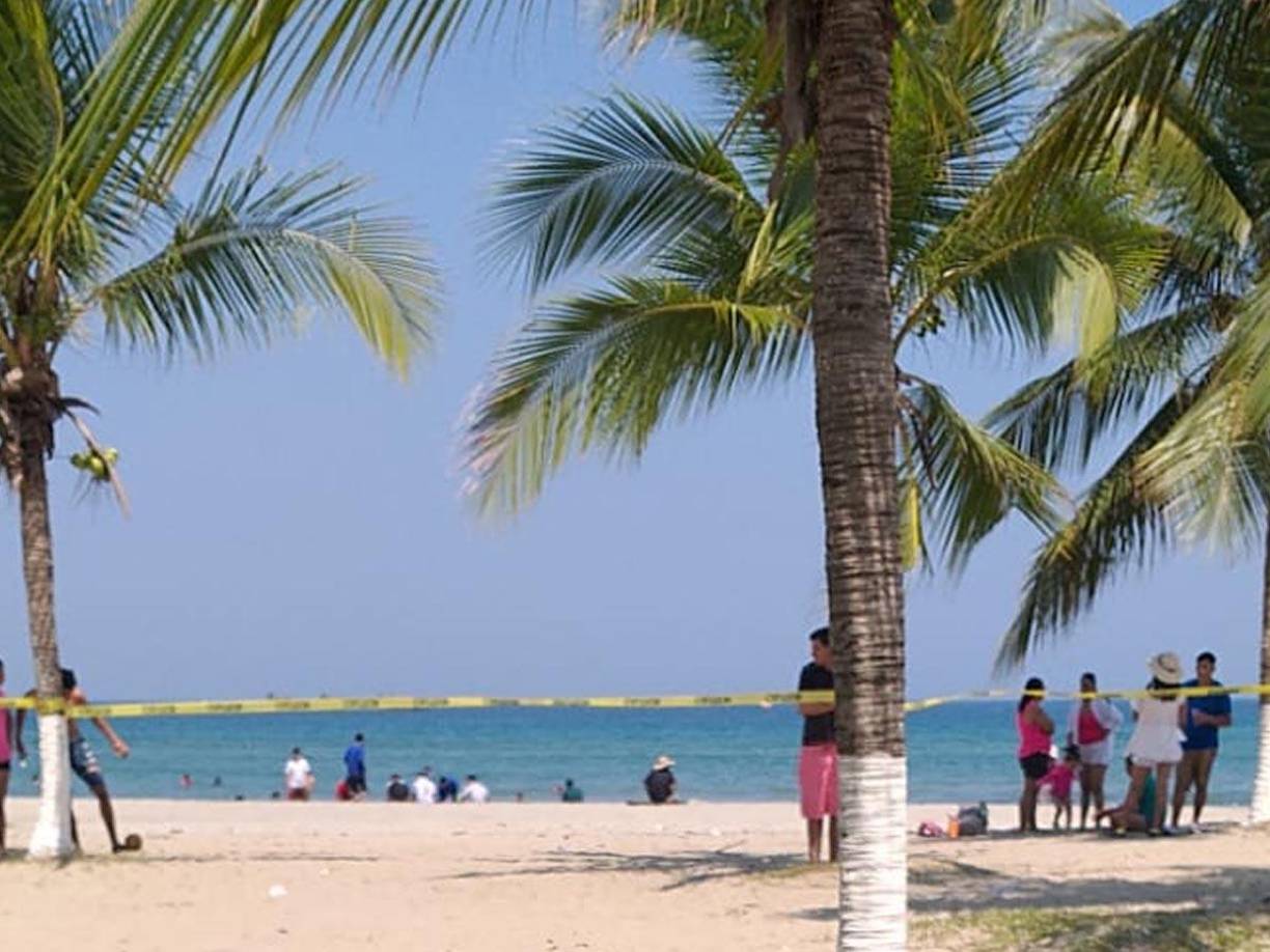 Rescatistas de la Cruz Rojo llegaron hasta donde las víctimas, pero ya estaban sin signos vitales.