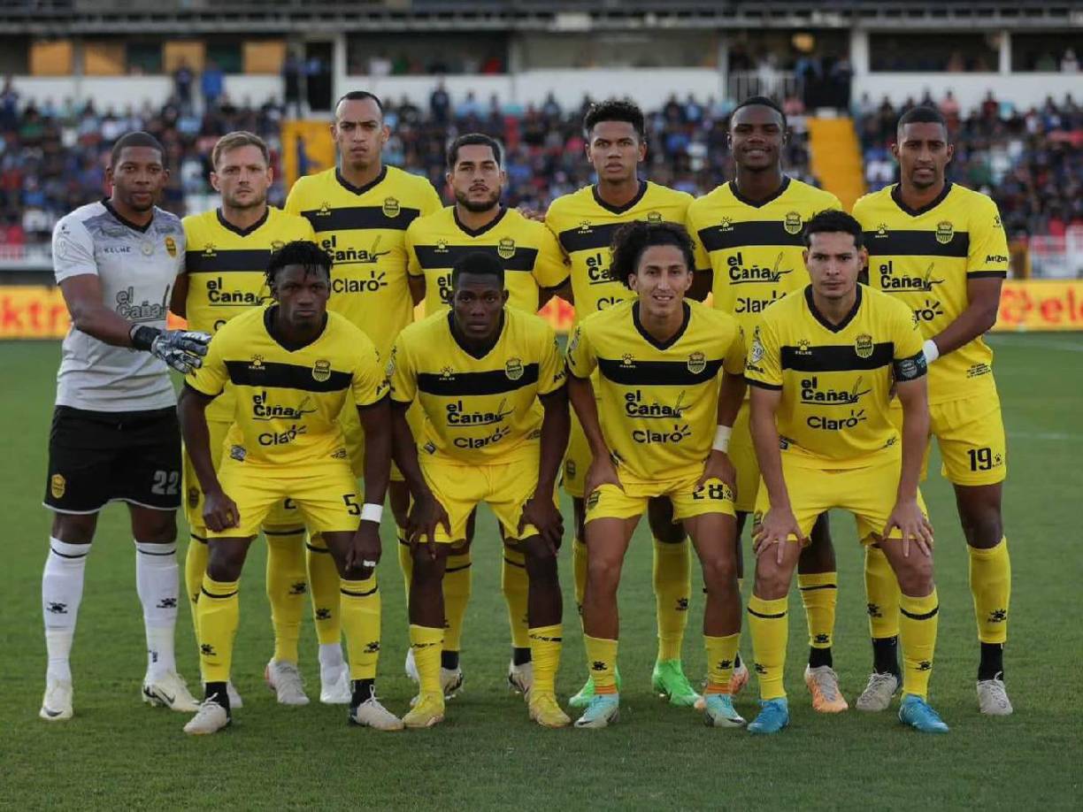 El Real España sufrió una dura eliminación a manos del Motagua (3-0) en las semifinales del Torneo Apertura 2024 de la Liga Nacional de Honduras.