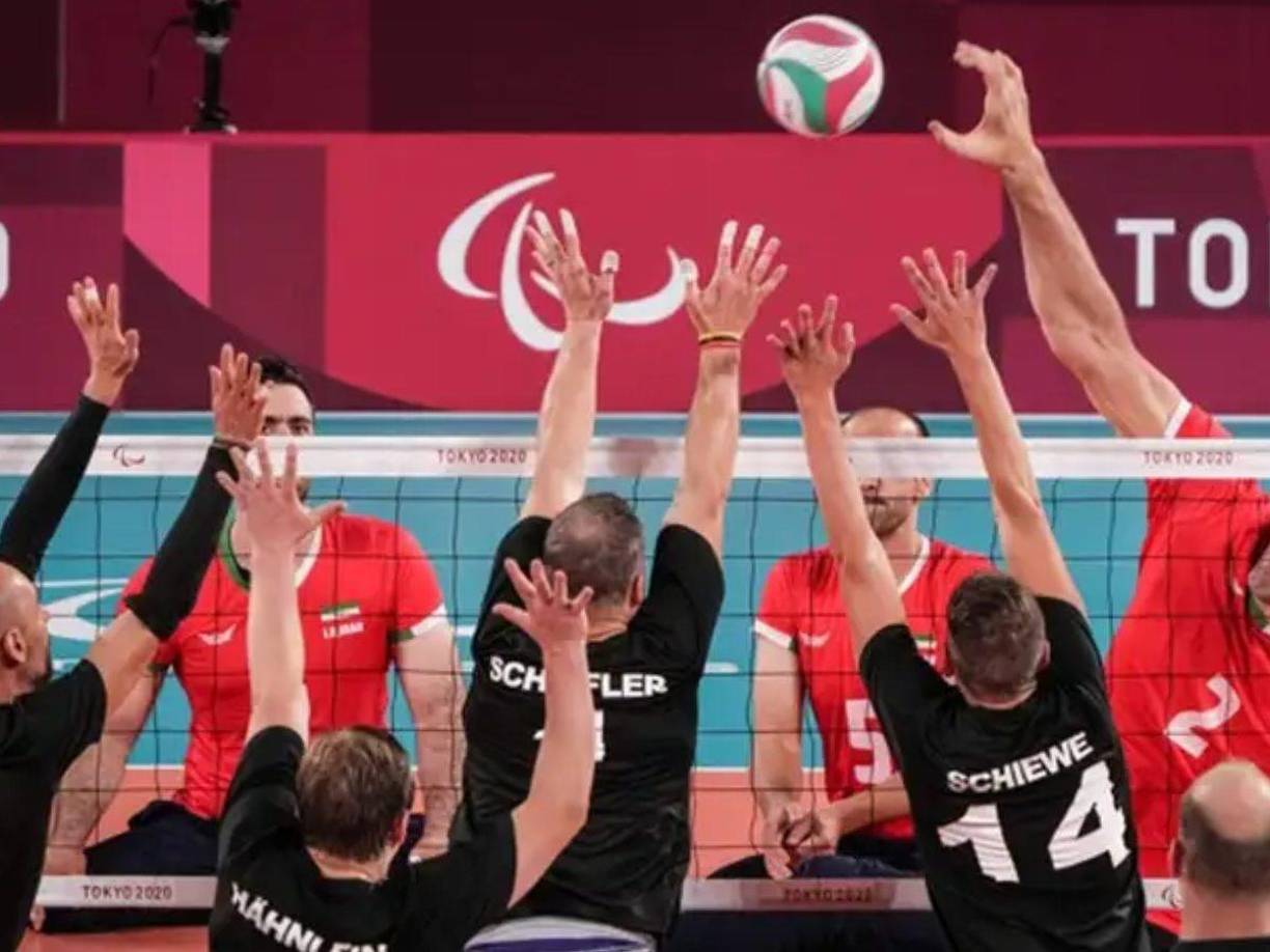 El deportista de 36 años nació con una rara condición médica llamada acromegalia que provoca un crecimiento excesivo.