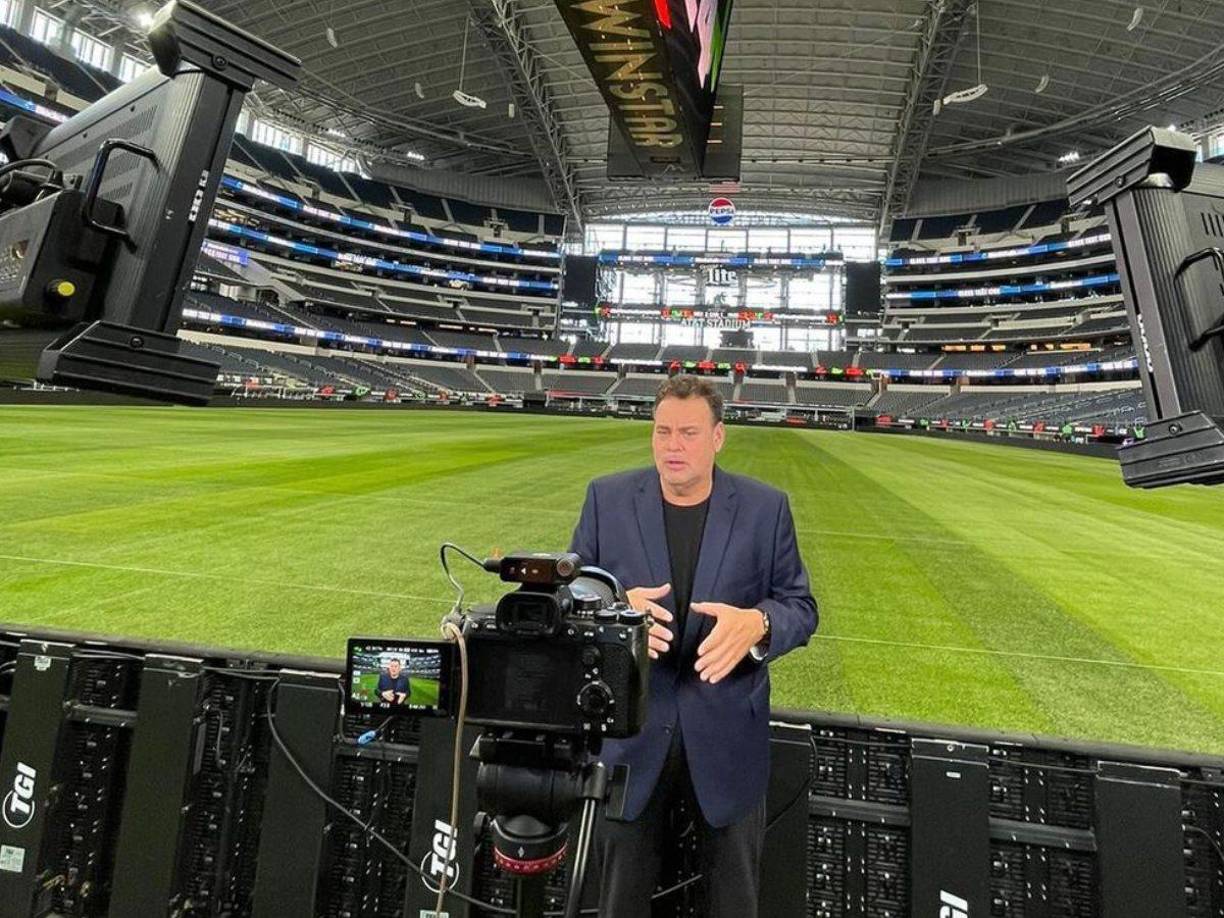 Faitelson reveló que Marín ha salido de cirugía y se encuentra en recuperación y en manos de un capacitado grupo de médicos.