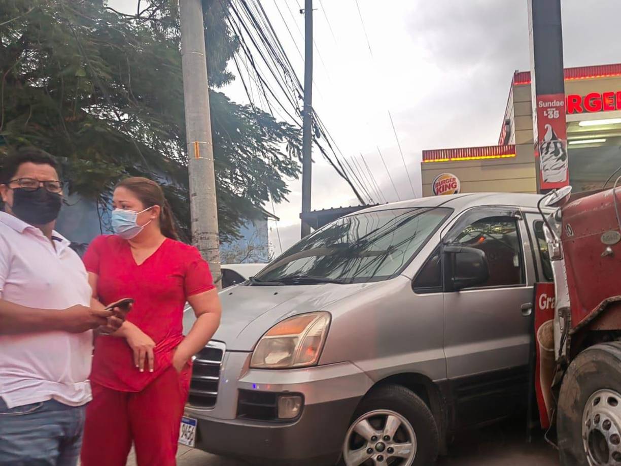“Estamos vivos por la gracia de Dios”, dijo uno de los conductores.