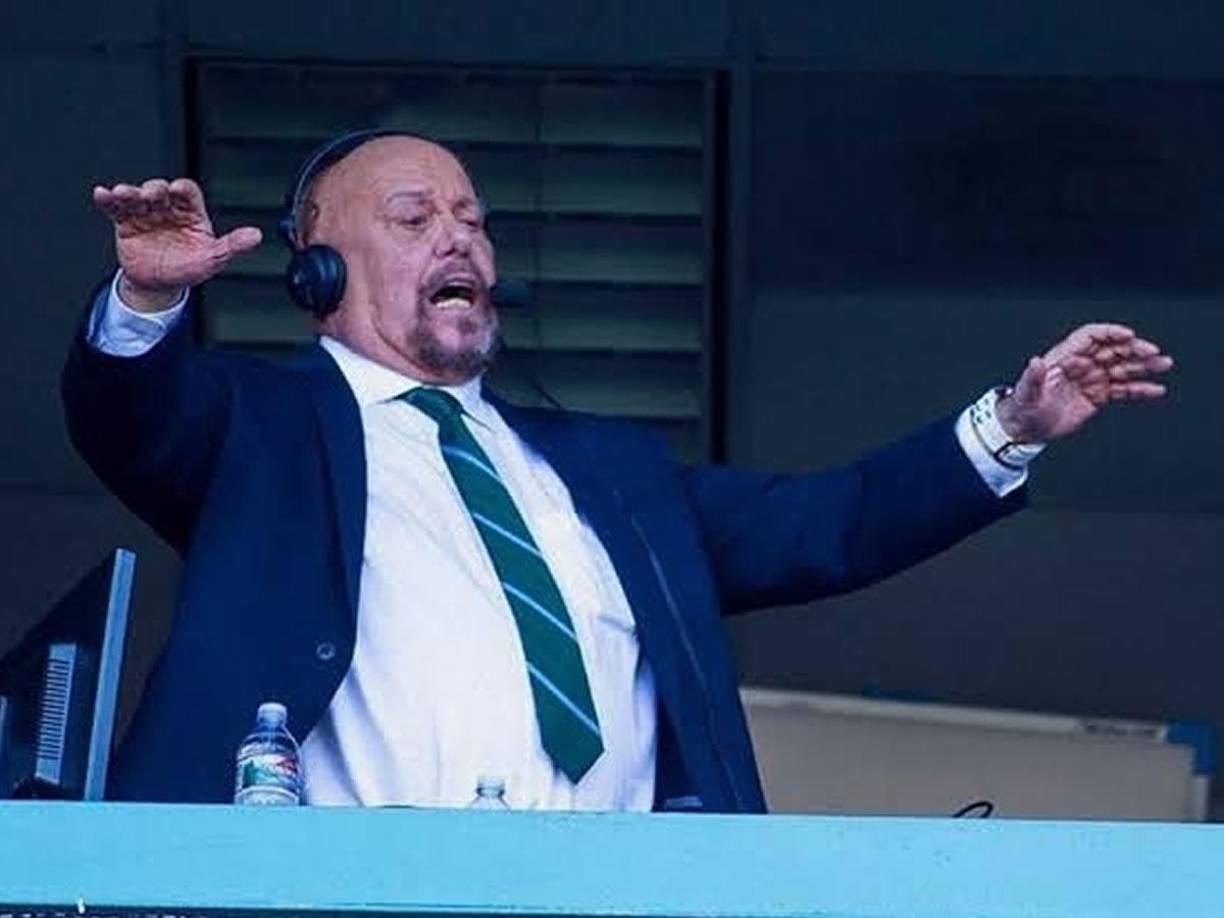 Univisión no dio mayor información acerca de cuál es la causa de esta crisis ni de cómo se encuentra el cronista deportivo en estos momentos.