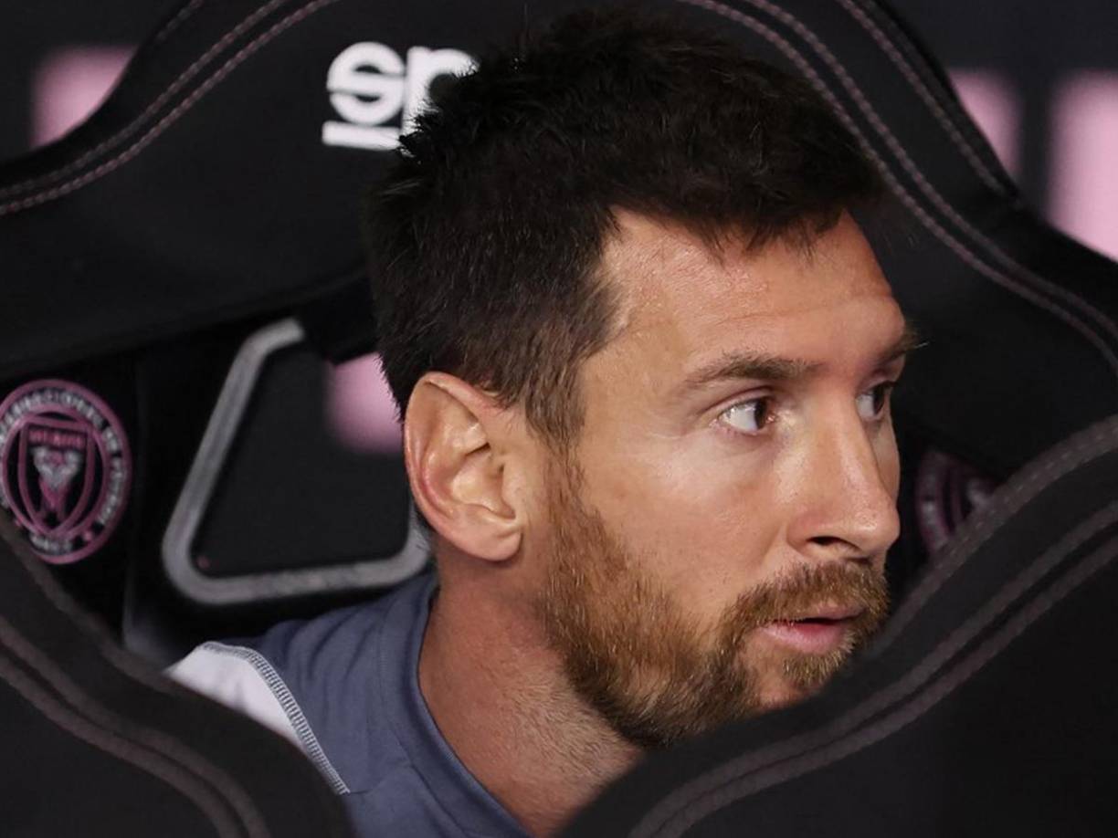 En el caso de que Messi llegara al Barcelona, jugaría como máximo dos meses y podría tener algunas opciones de jugar los octavos de final de la Champions League que se disputarán en febrero del 2023.