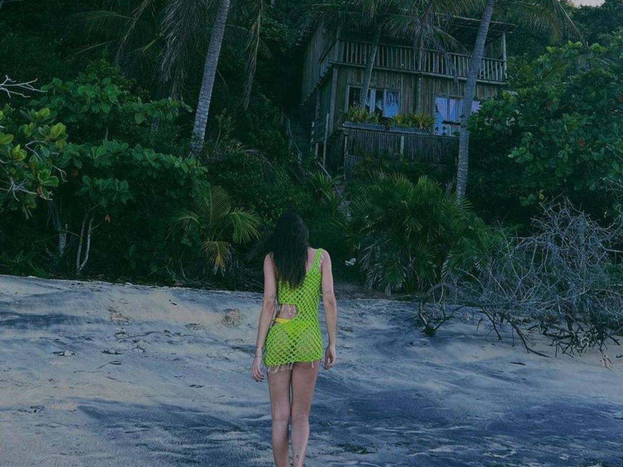 Amanda habría conocido a Neymar mediante Rafaella Santos, hermana del atacante brasileño.