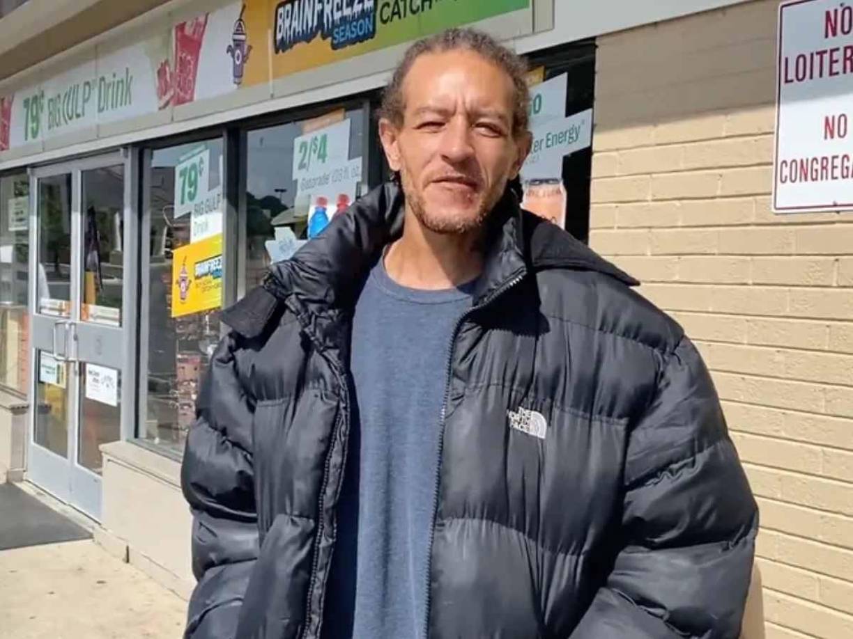 A Delonte se le acusa de no abandonar una zona en la que tenía prohibida la entrada.