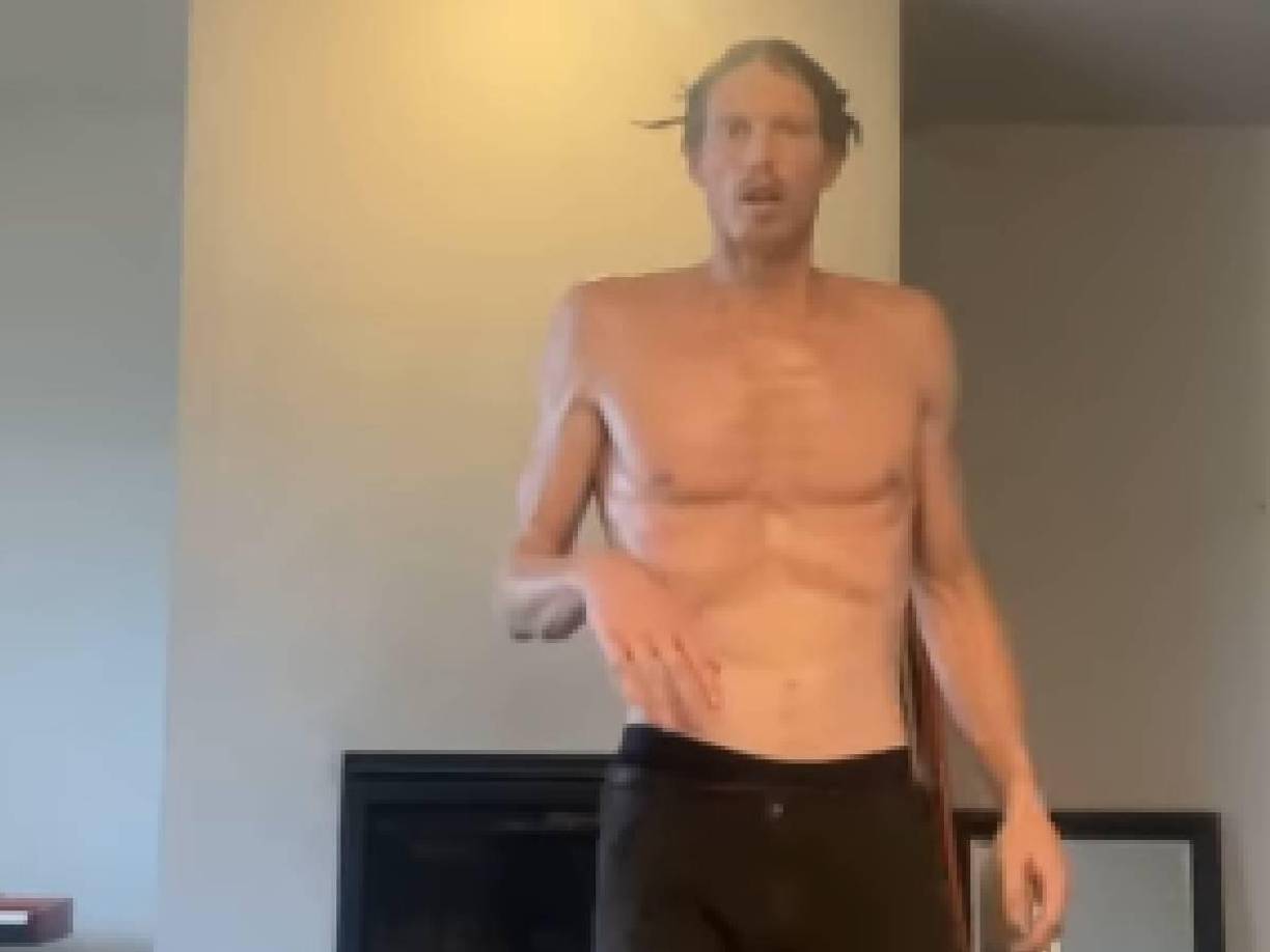 En el clip que compartió en sus redes sociales, donde cuenta con casi 36 mil seguidores, Singler afirmó que su voz está siendo silenciada.